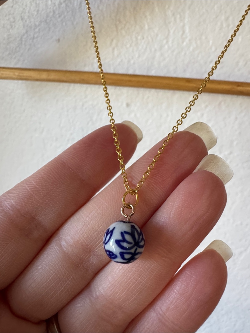 Gold Tone Art Glass Necklace